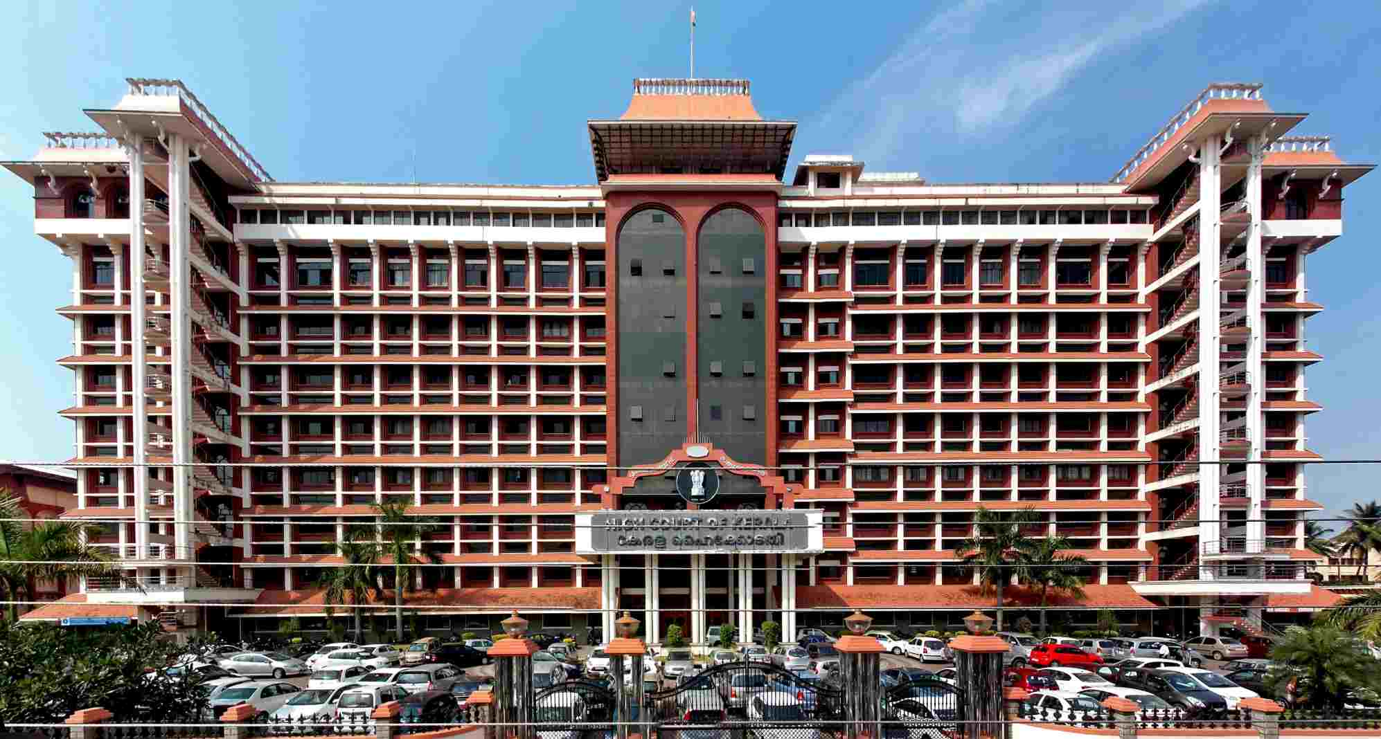 Kerala High Court: Temple Priest Need Not Belong to Any Particular Caste or Lineage Kerala High Court: Temple Priest Need Not Belong to Any Particular Caste or Lineage